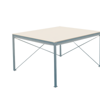 { product.featured_image.alt | escape }}